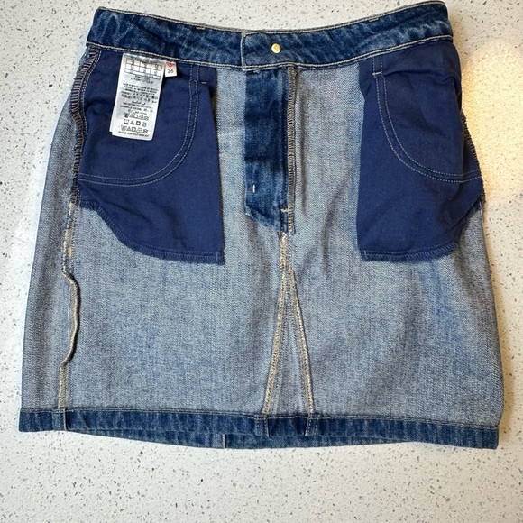 Vintage Guess Distressed Denim Mini Skirt! NWOT - Picture 7 of 14